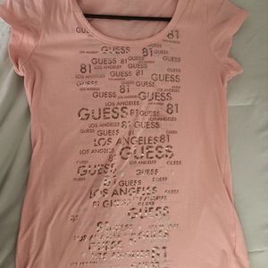 medium pink guess tee